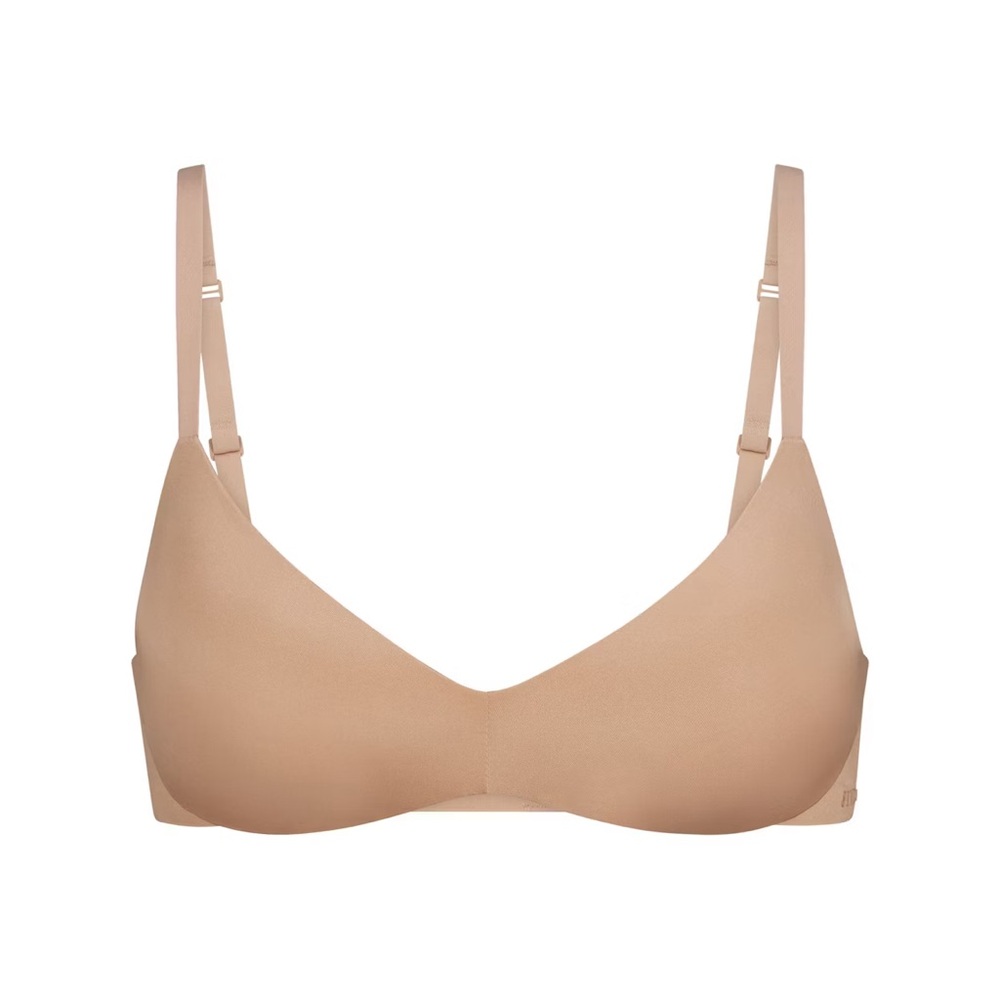 SKIMS Wireless Form Push Up Bra in Color Mika